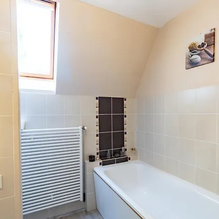 Vakantiehuis Maison En Pierre Piscine Clim